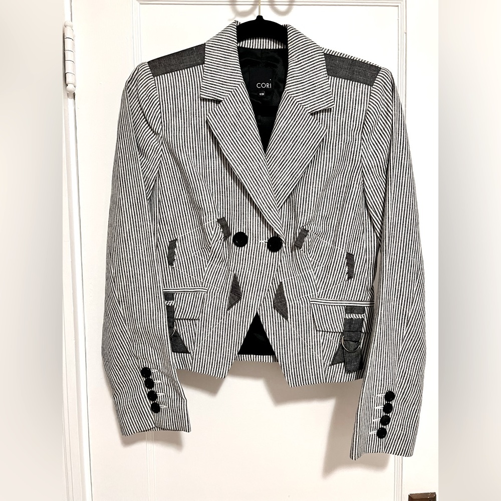 Women’s Linen Blazer in Gray and White Stripes